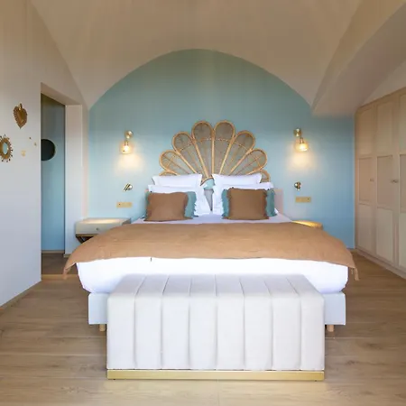 Riva Hotel