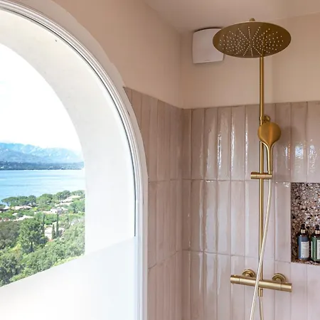 Riva Hotel 4*