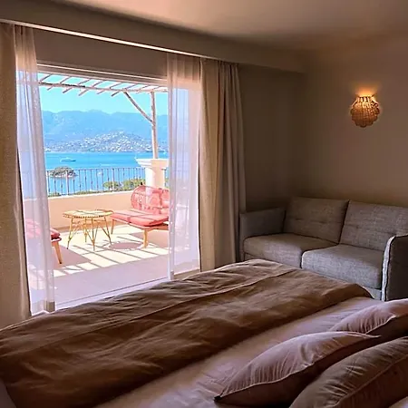 Riva 4*